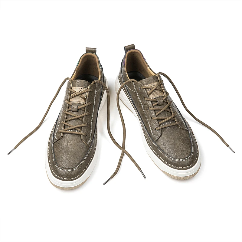 Sneakers in Leather Classic