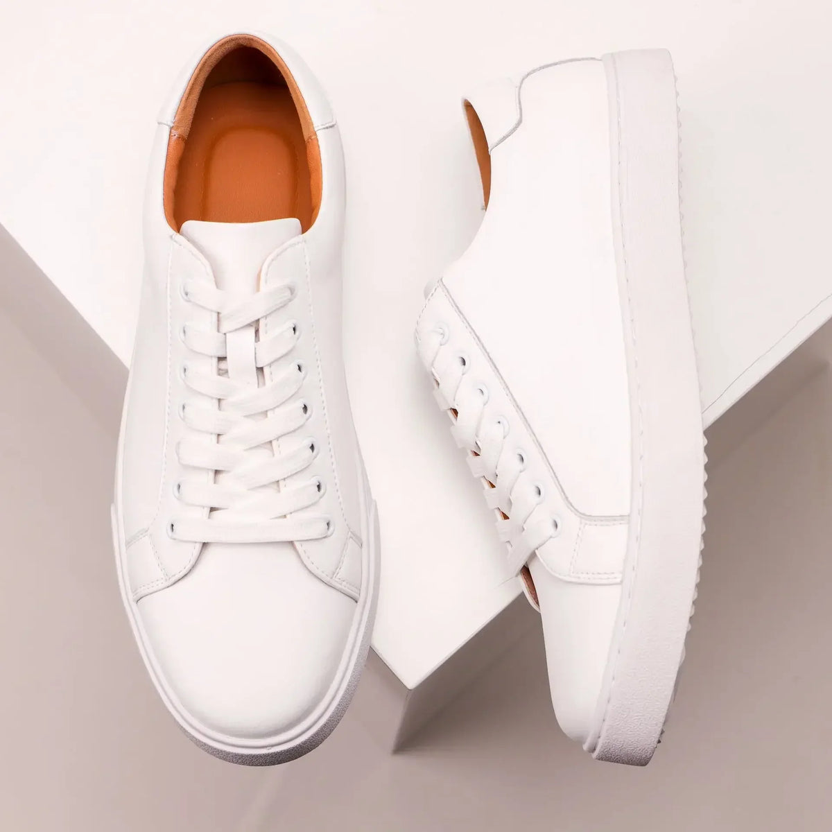 Sneakers in Leather Véritable