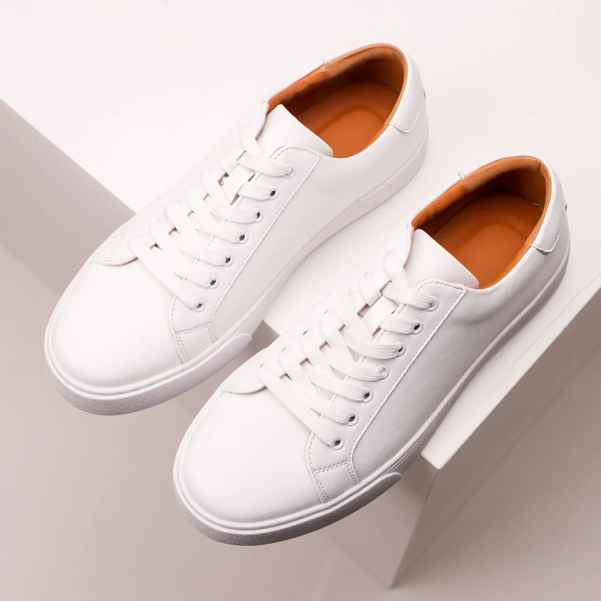 Sneakers in Leather Véritable
