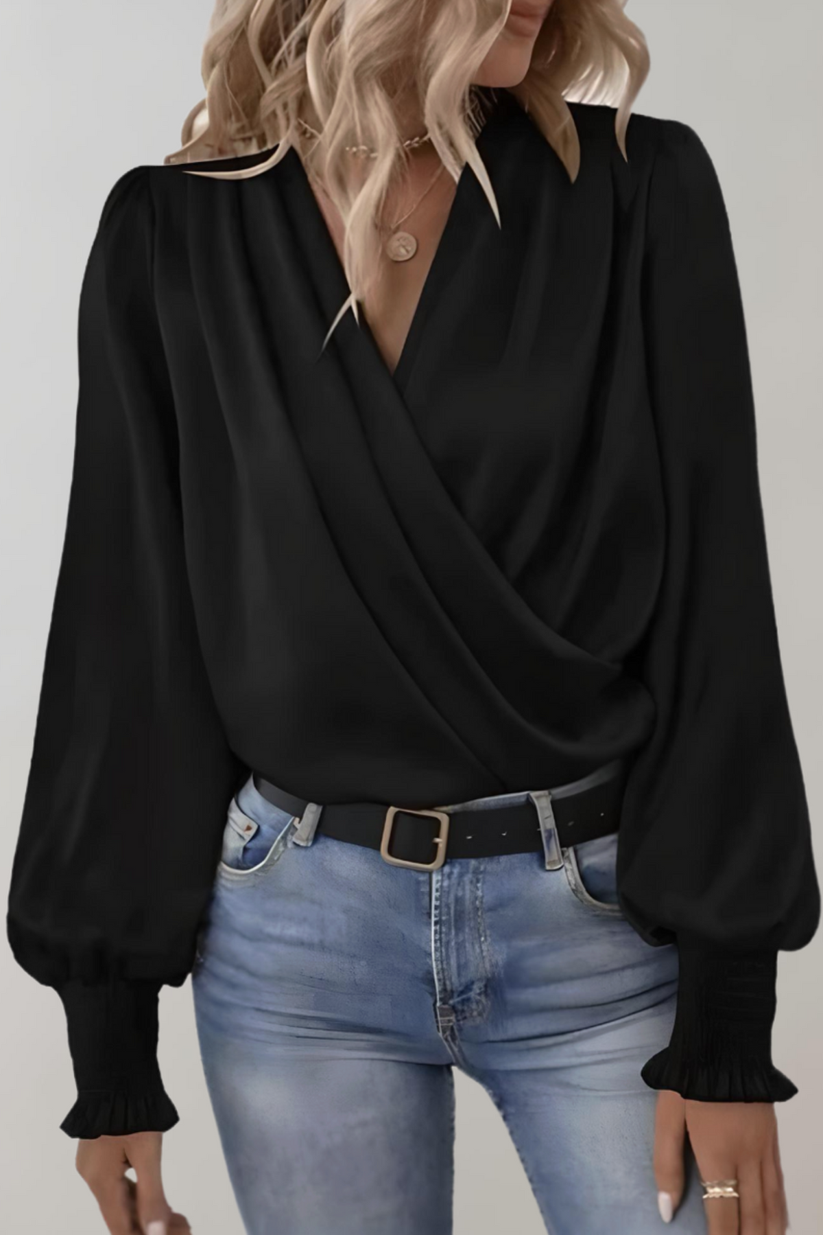 Quinn | Elegant Long Sleeve Blouse with V-Neck