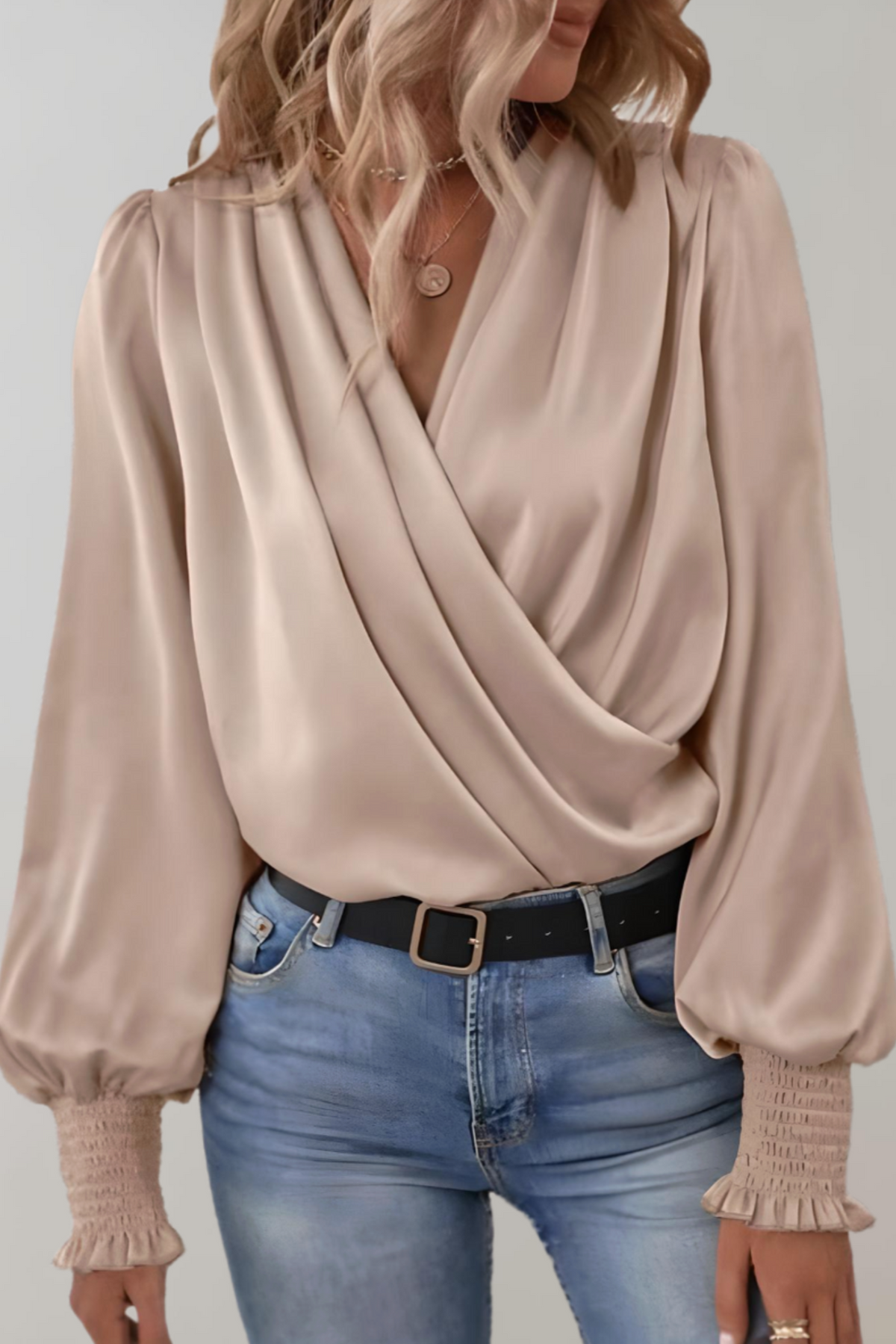 Quinn | Elegant Long Sleeve Blouse with V-Neck