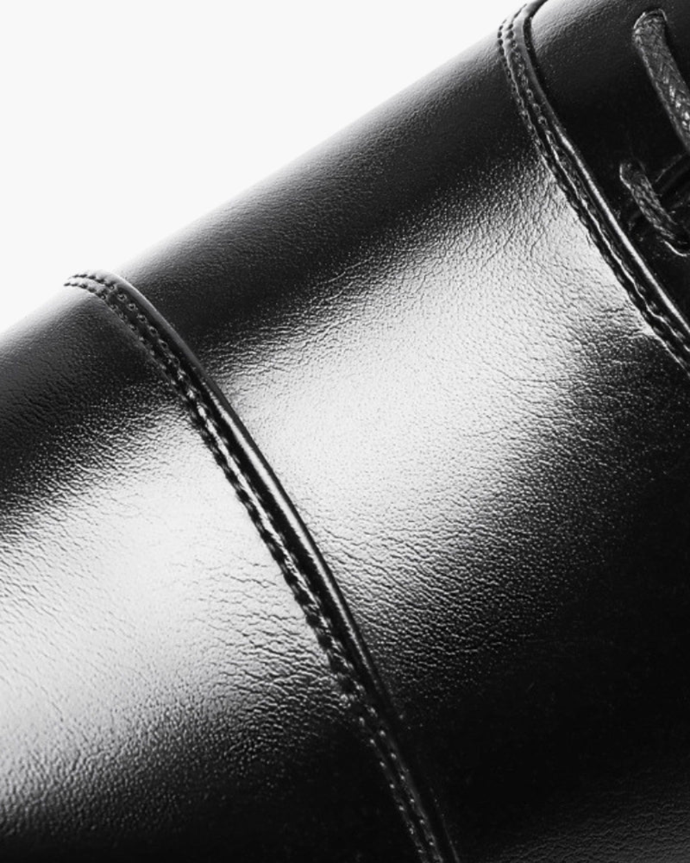 Shoes of City in Leather