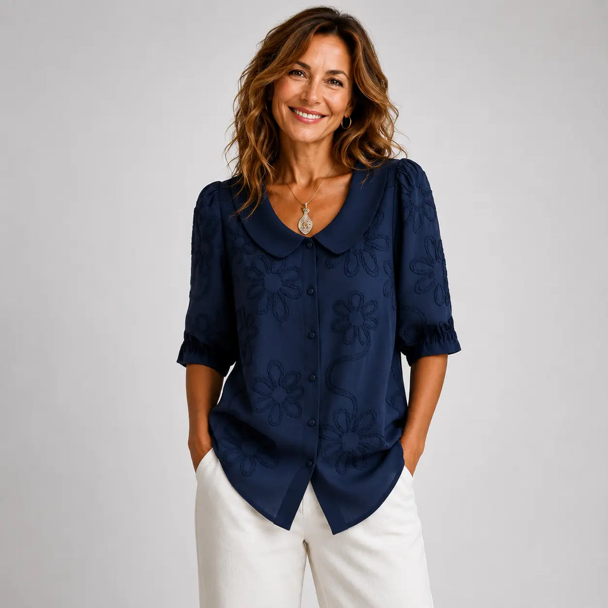 Clotilde™ | Blouse with Peter Pan collar and floral embroidery