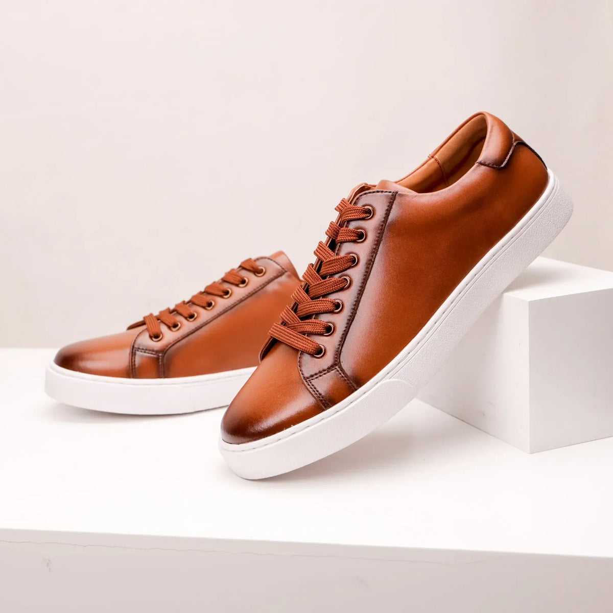 Sneakers in Leather Véritable