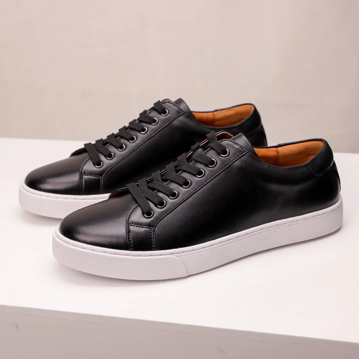 Sneakers in Leather Véritable