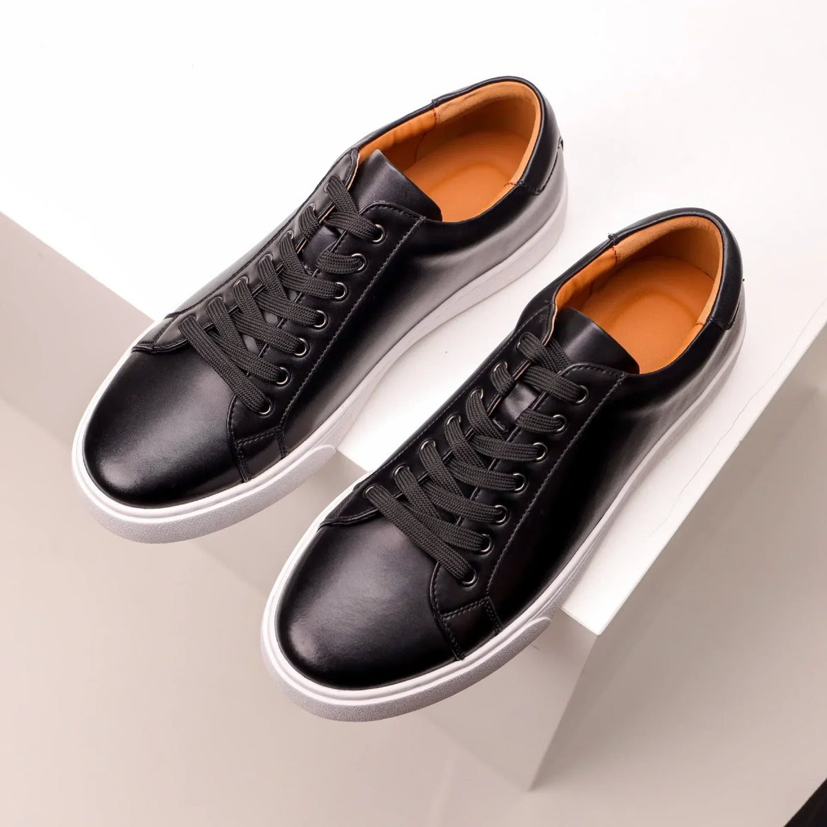 Sneakers in Leather Véritable